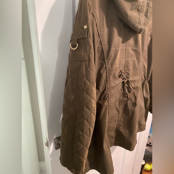 Green & Gold Anorak Jacket - Picture 3 of 7